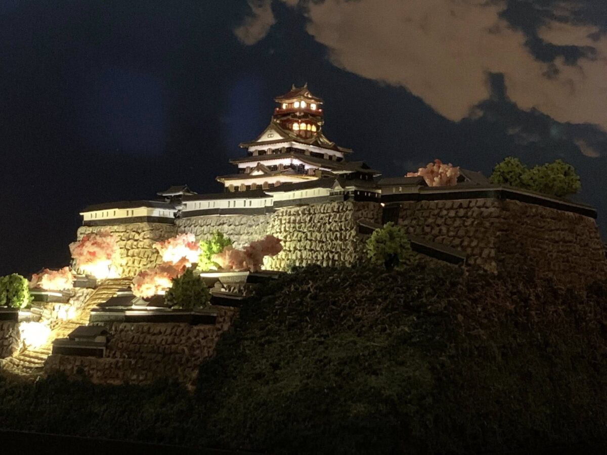 20260227～28安土城ライトアップ仕様ミニサイズ春
